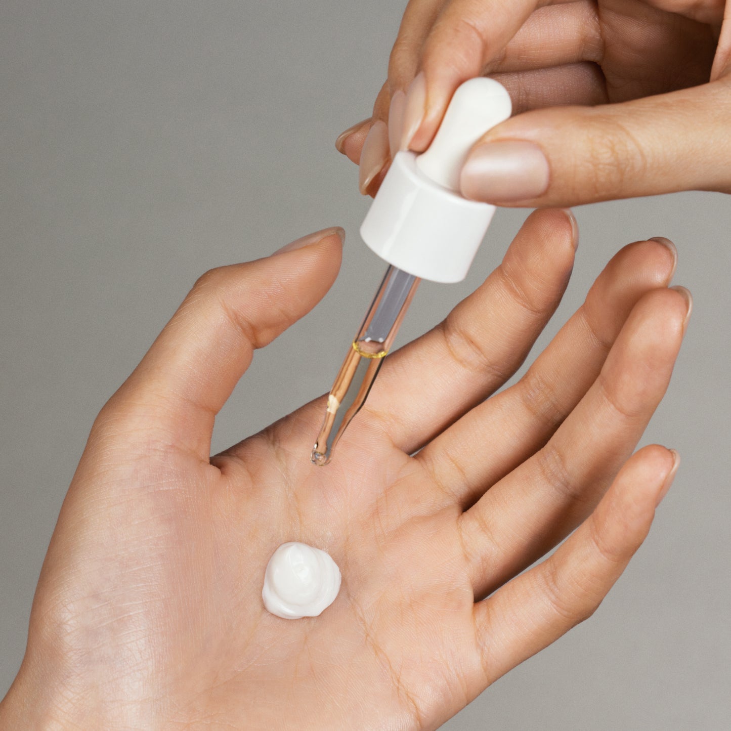 SAIL HOLIDAY KIT "THE SKIN" COLLECTION KIT-C / VERSATILE SELF OIL / 16mL & BASE HAND CREAM