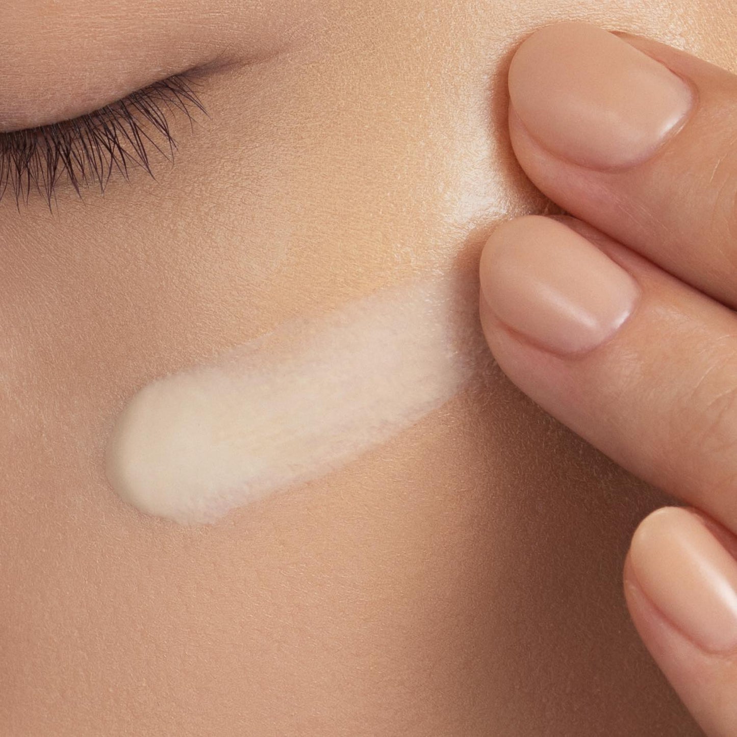 アダプトジェニック UV ディフェンス / 30g [SPF50+/PA+++]